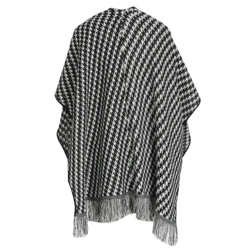 Beau Monochrome Houndstooth Knitted Fringed Wrap