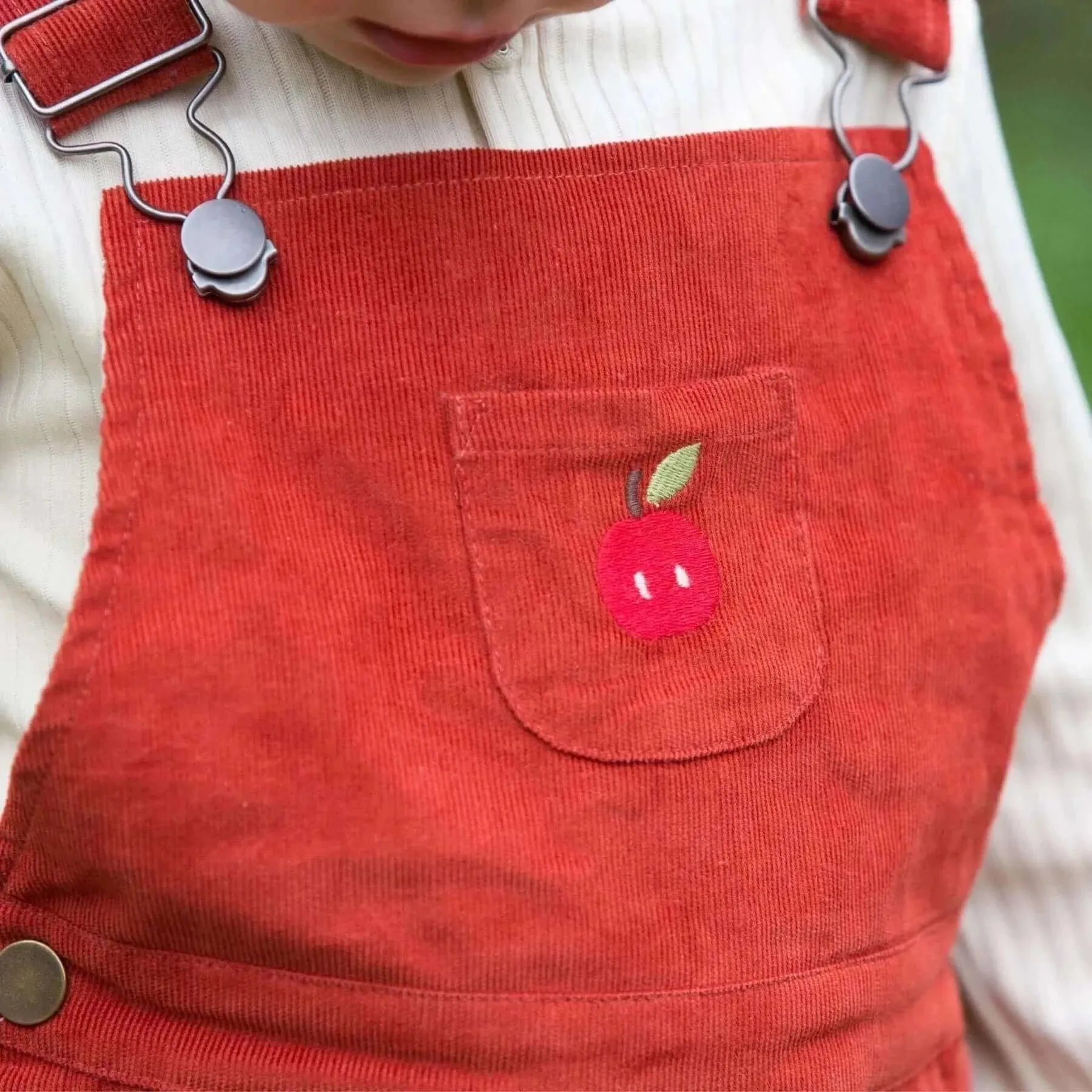 Classic Apple Corduroy Latzhose