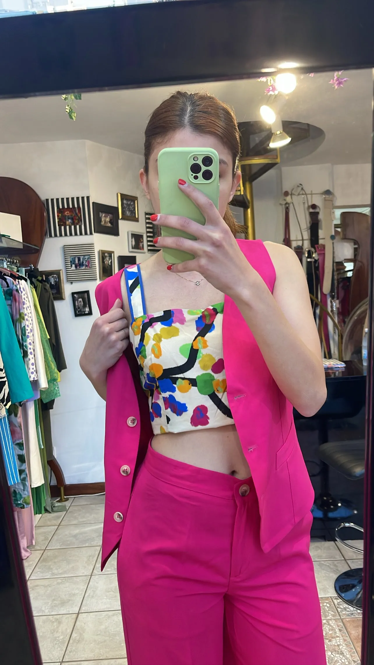 Crop top with gathering at the back