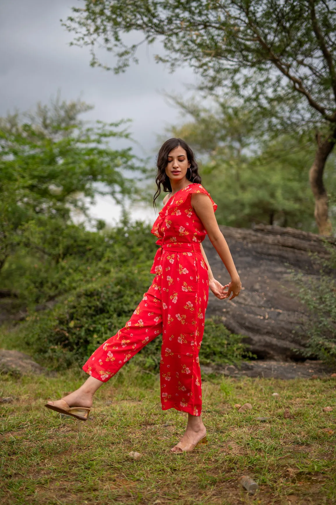 FLORAL ONE-SHOULDER JUMPSUIT