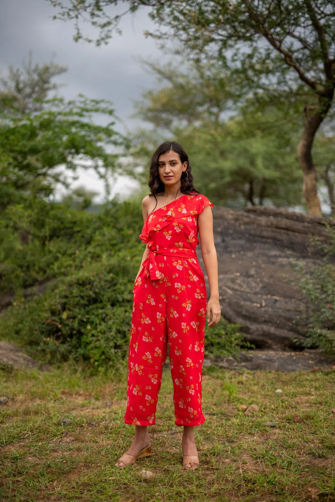 FLORAL ONE-SHOULDER JUMPSUIT