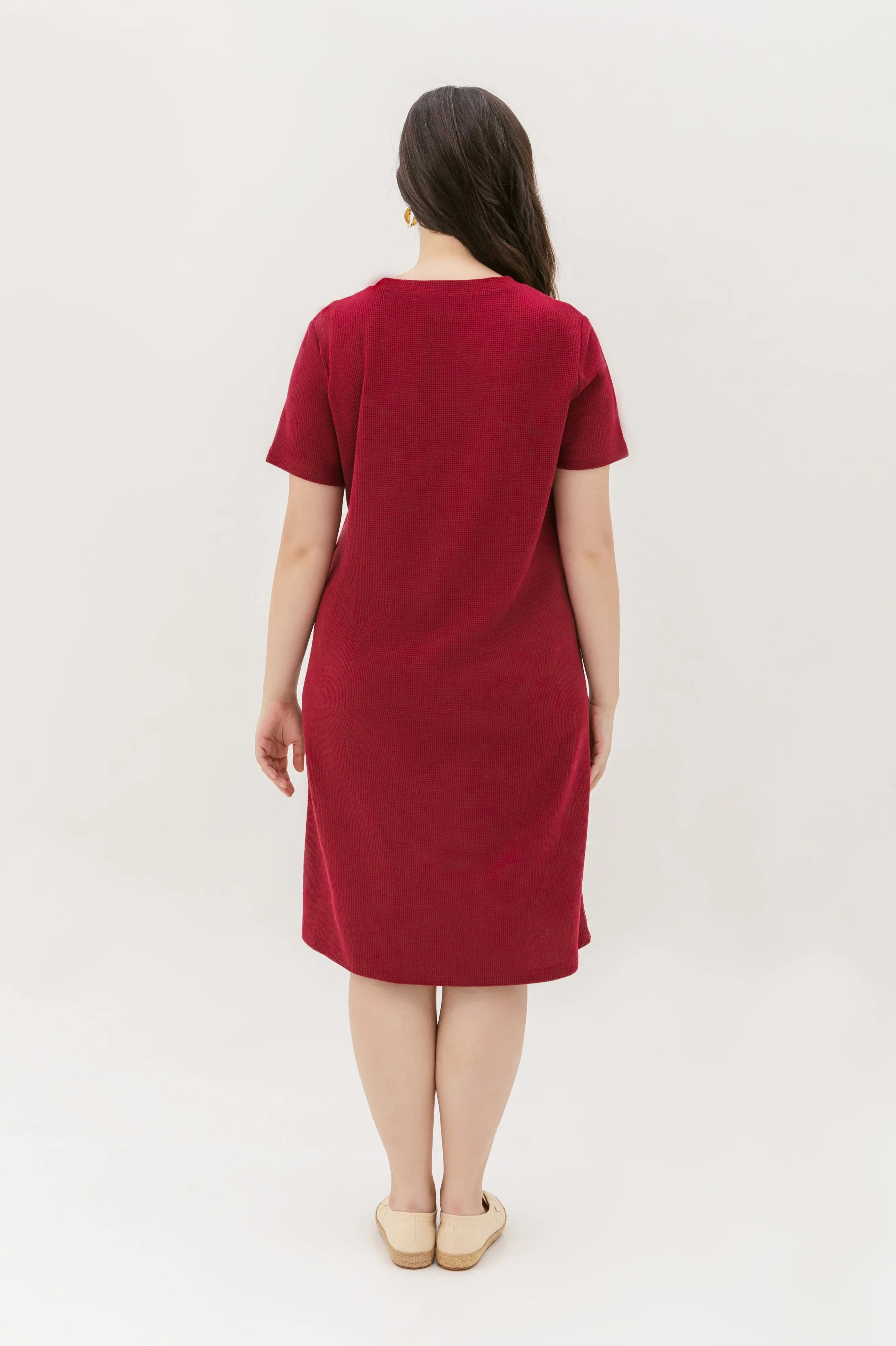 Kara Waffle Knit Midi Dress In Maroon