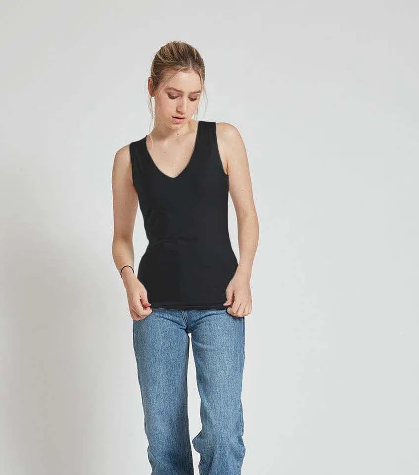 Motion Sleeveless V-Neck Basic  Tank Top-Black, Red