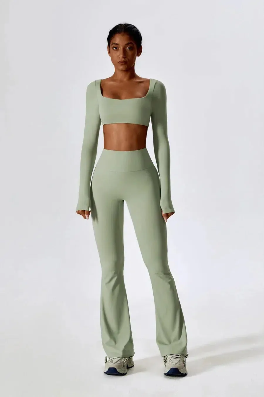 Niamh – U-neckline – Long-sleeve fitness crop top