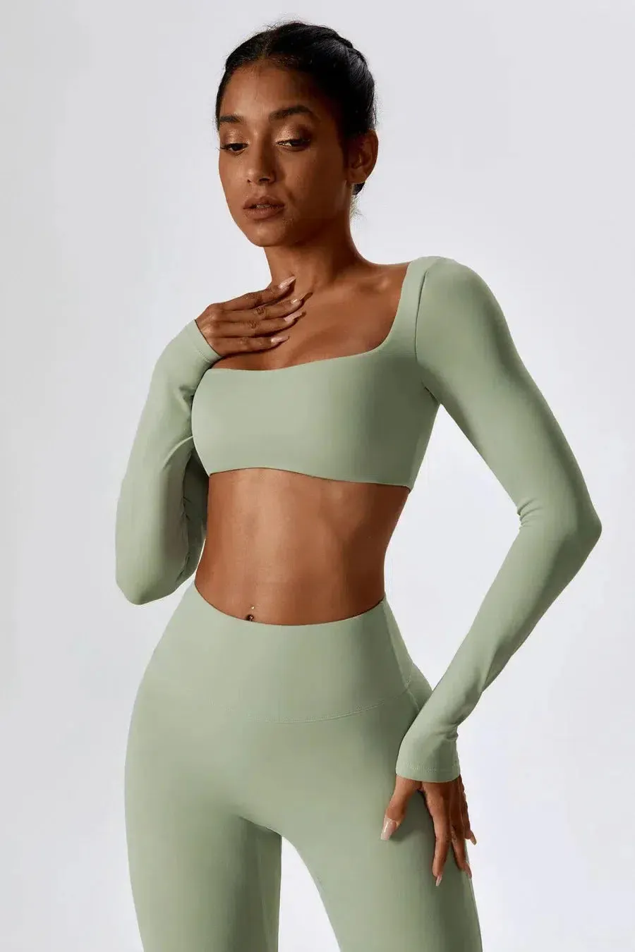 Niamh – U-neckline – Long-sleeve fitness crop top
