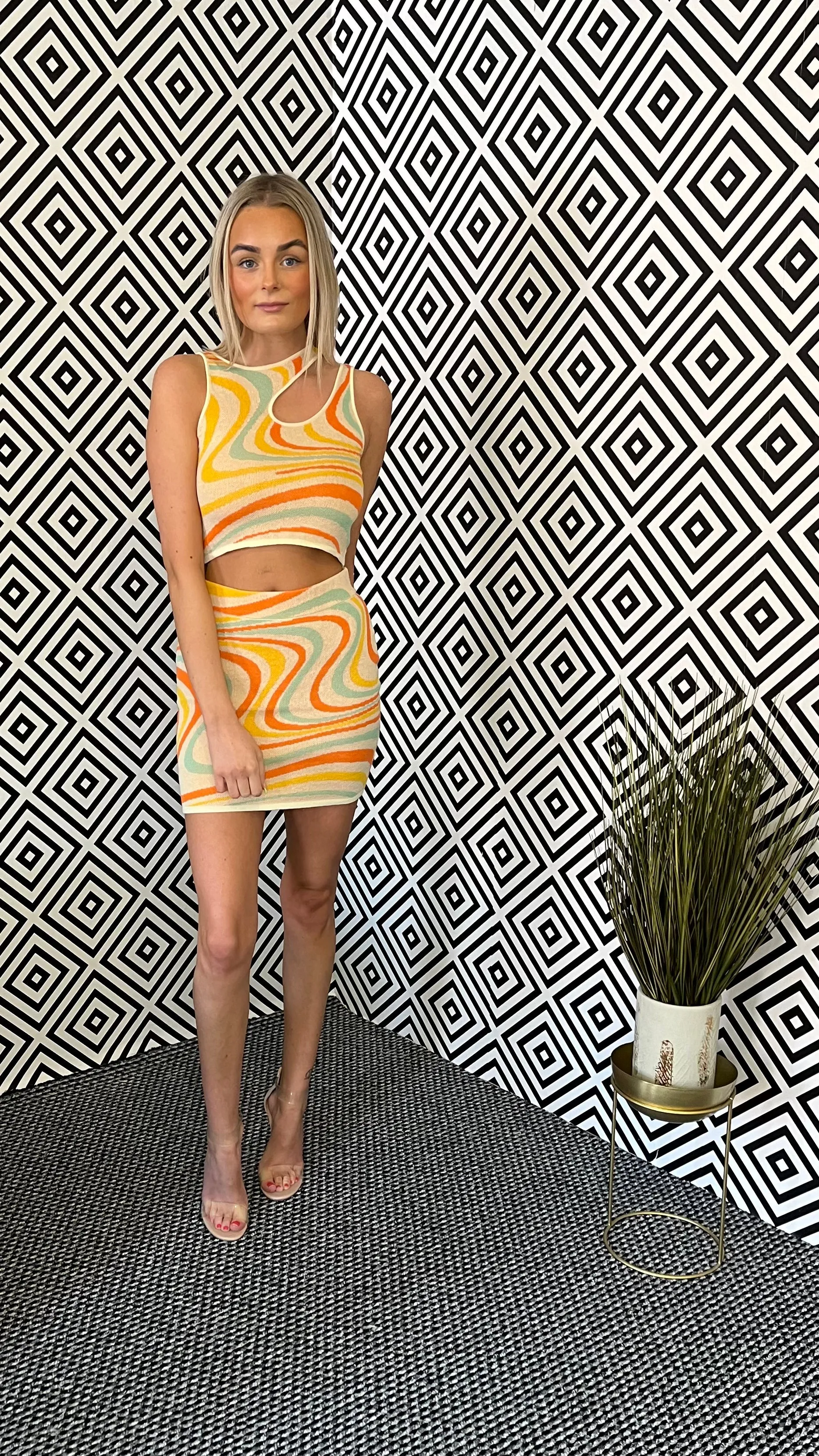NM ALANA CUT OUT KNIT TOP - ORANGE MULTI