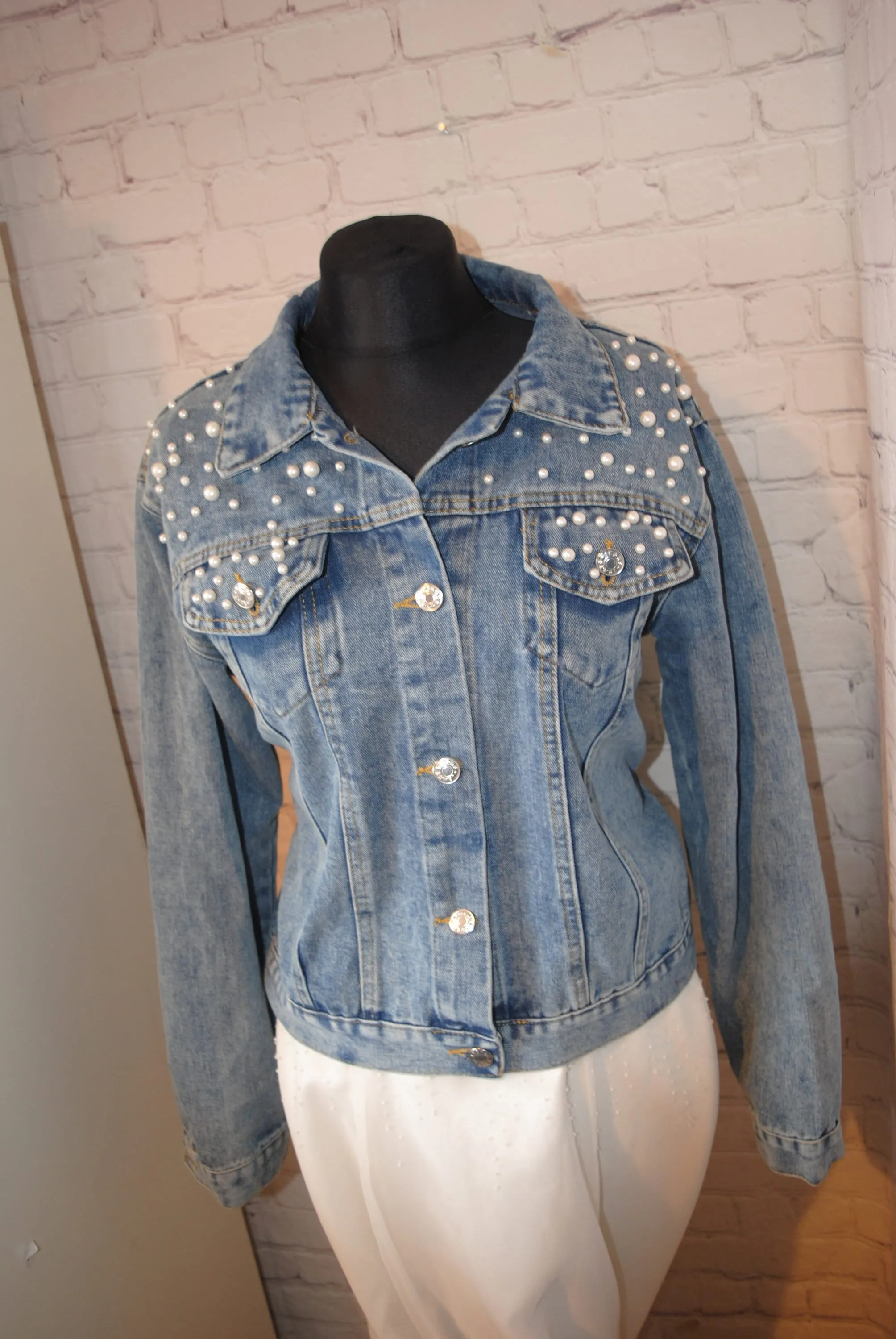 Personalised Denim Jacket, Bride Pearl Jacket, Bride to Be, Just Married, Honeymoon, Hen Party, Wifey Bridal Gift