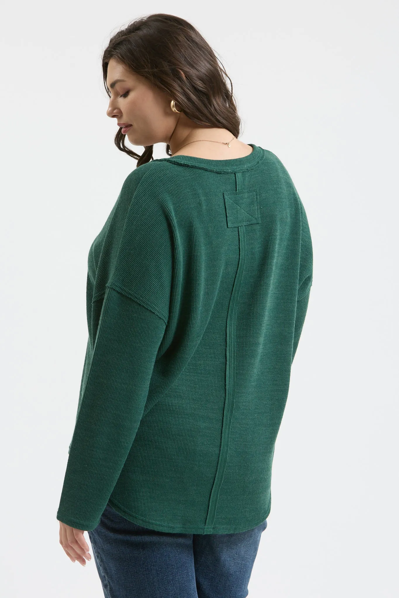 PLUS SOLID NOTCH NECK KNIT TOP