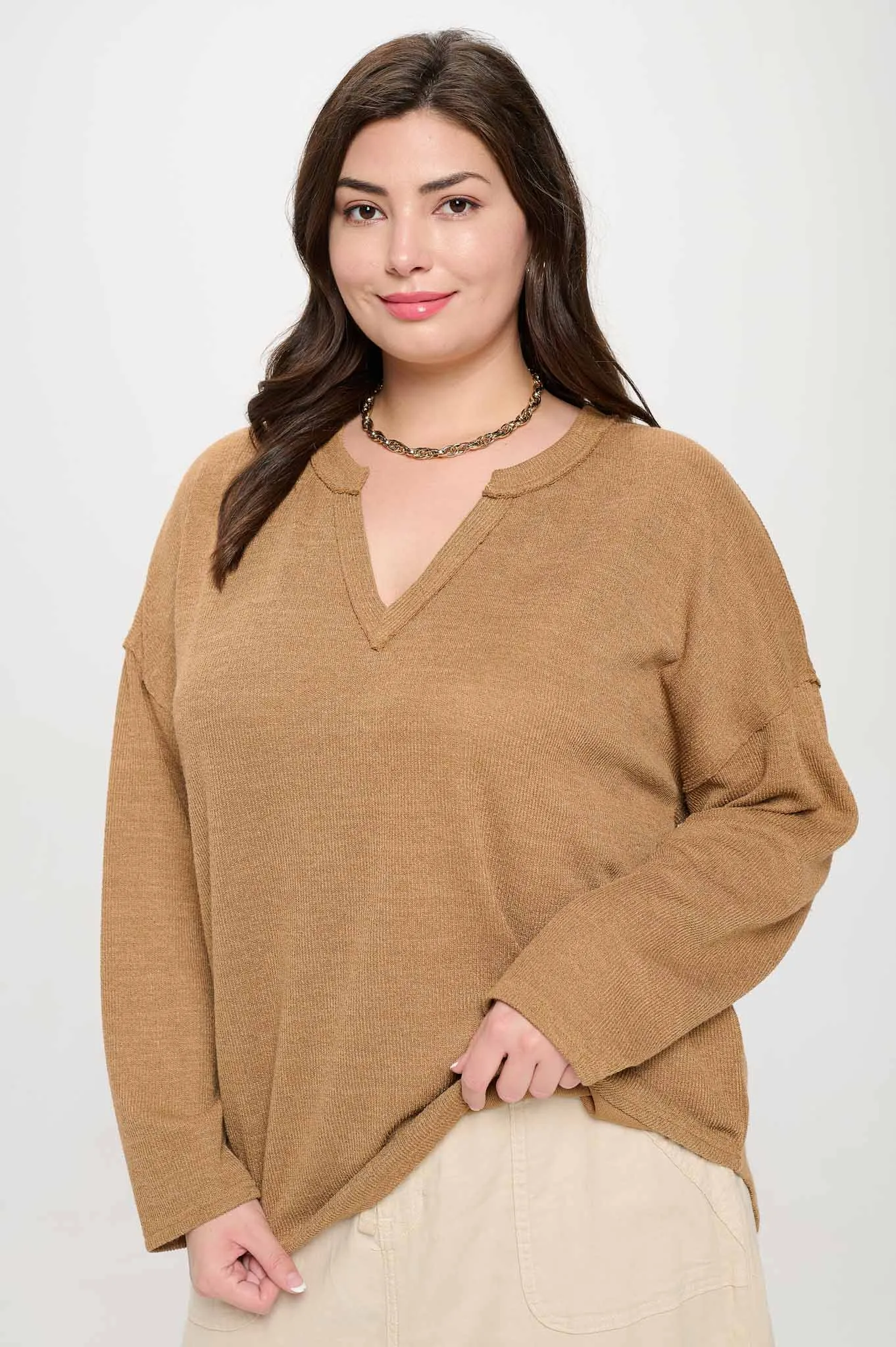 PLUS SOLID NOTCH NECK KNIT TOP