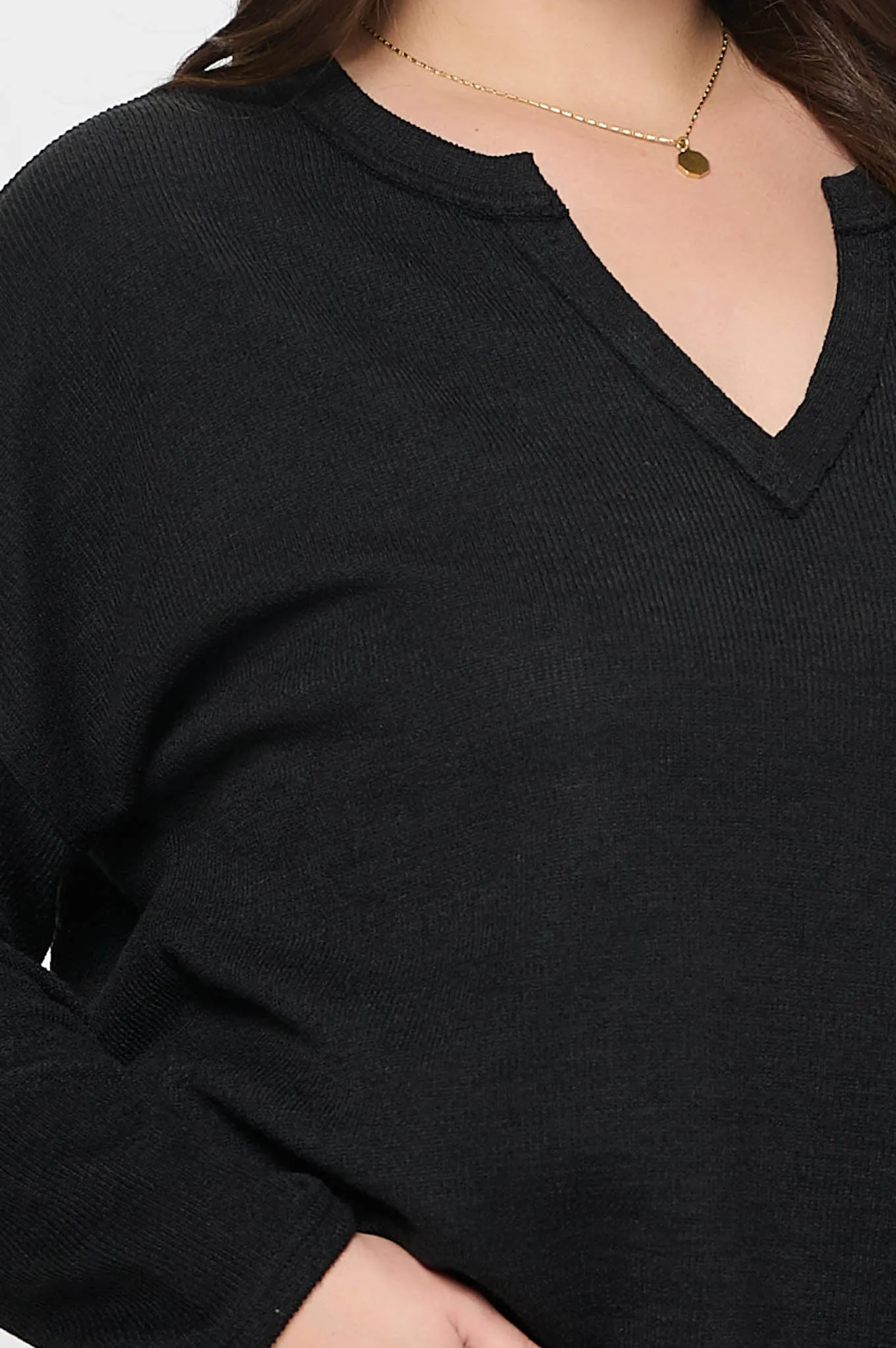 PLUS SOLID NOTCH NECK KNIT TOP
