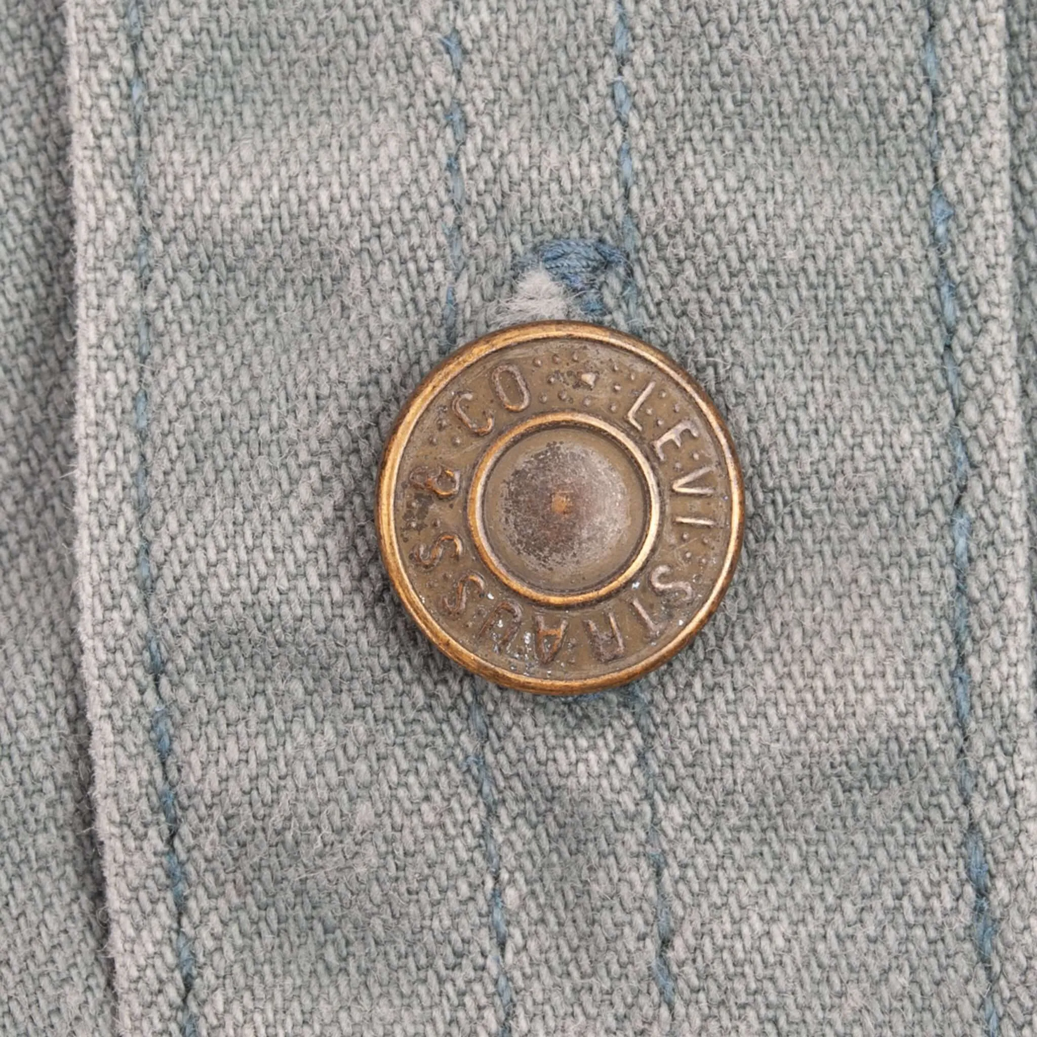 VINTAGE LEVIS DENIM SAGE GREEN POCKET SHIRT 1990S SIZE LARGE
